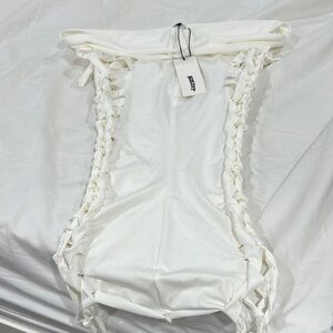 Elegant White Lace-Up dress